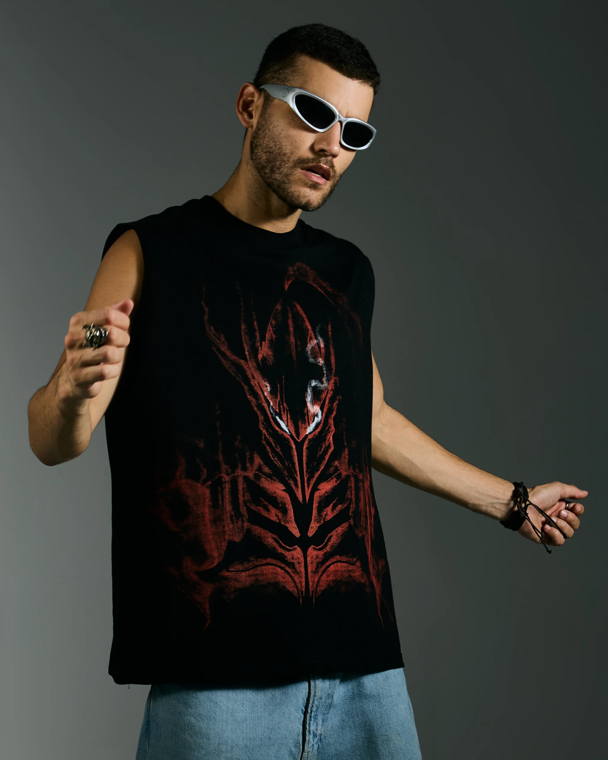 Commander - Image 5